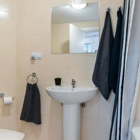 Vakantiehuis Pleasant In With Nearby Torremolinos